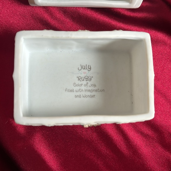 Precious moments - Picture 2 of 3